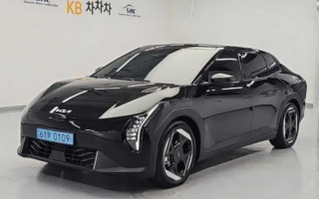EV4롱레인지 중고차 EV4 롱레인지 2WD 매물 사진 1 - 2025/06 8,060km